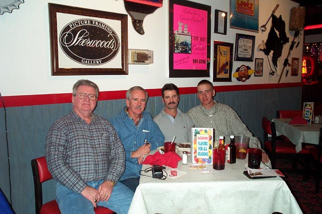 All 4 at restaruant - smallest.jpg (99546 bytes)