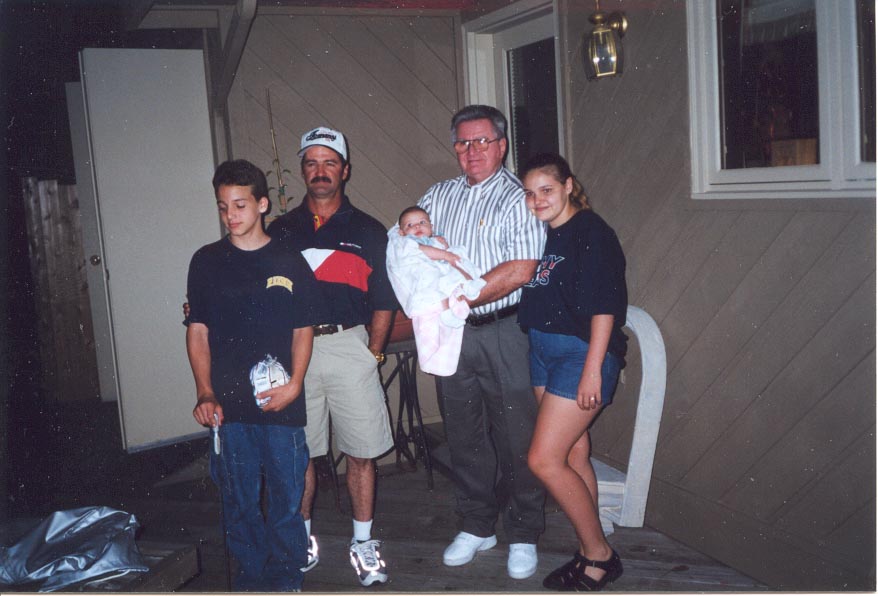 Ok-DanielSteveDestinyJohnChristina.jpg (107072 bytes)