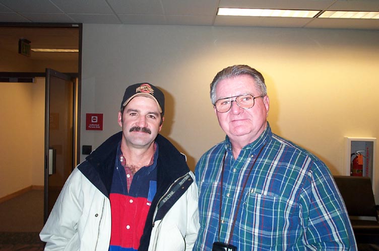 Steve and John - small.jpg (96031 bytes)